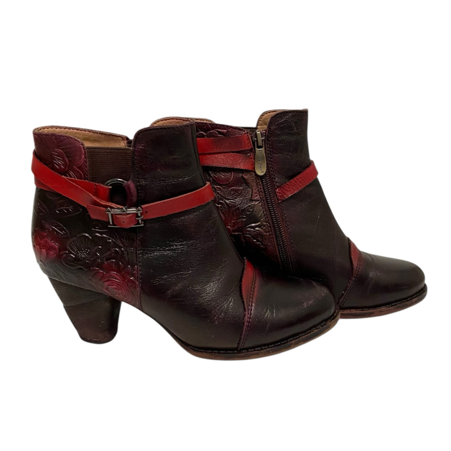 L'Artiste Ankle Boots