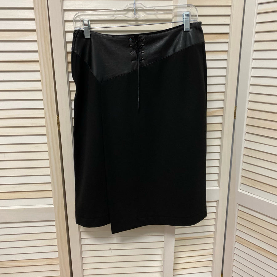 Size M VERSACE * Skirt - Short