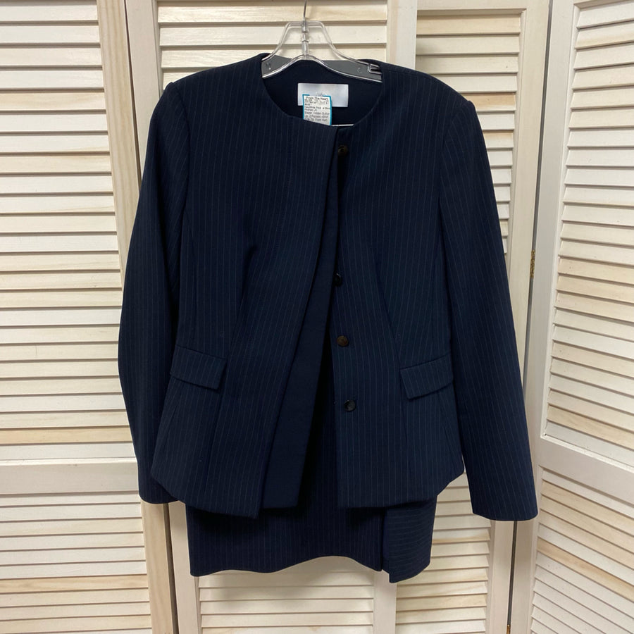Size 8/Medium BOSS * 2 PC Skirt Set