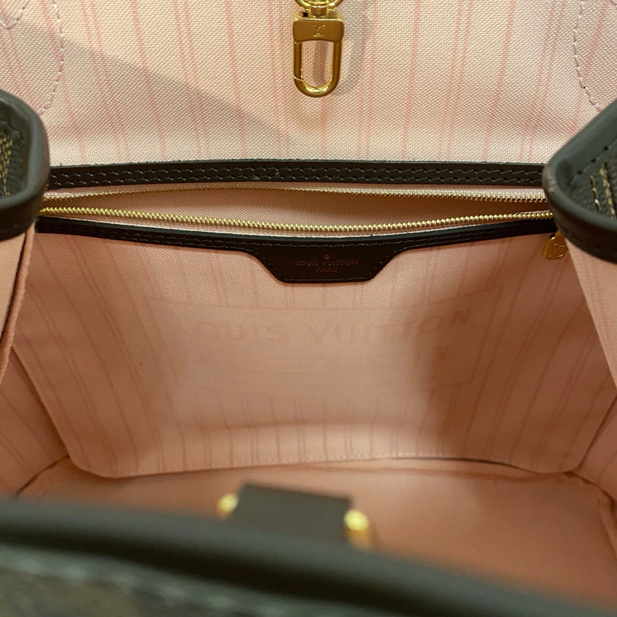 Louis Vuitton * Handbag
